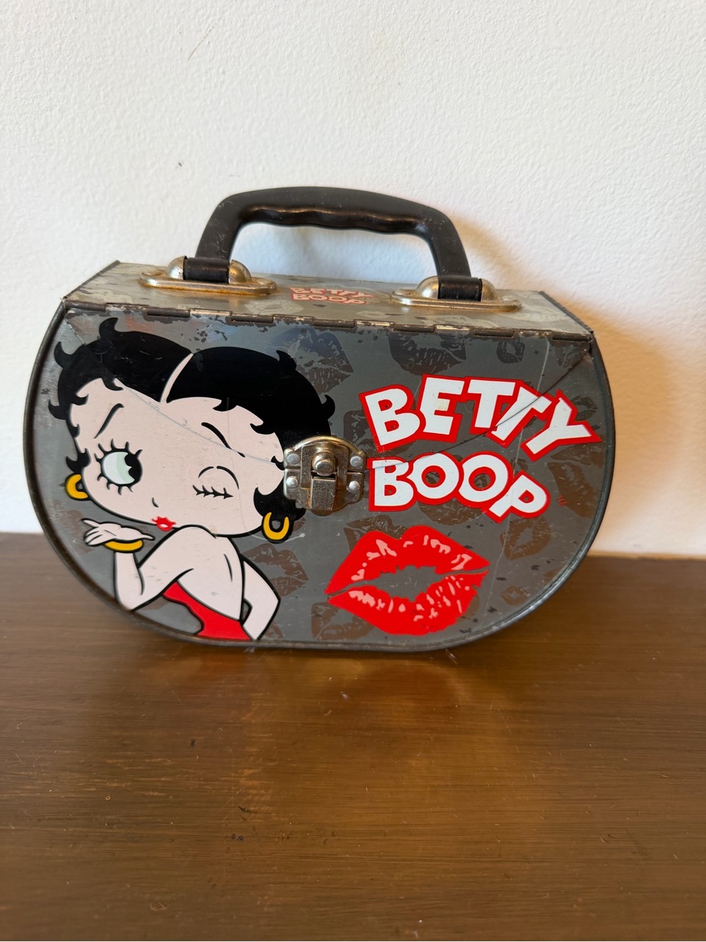 Betty Boop Tin Gray Kiss-Graphic Women's Handbag